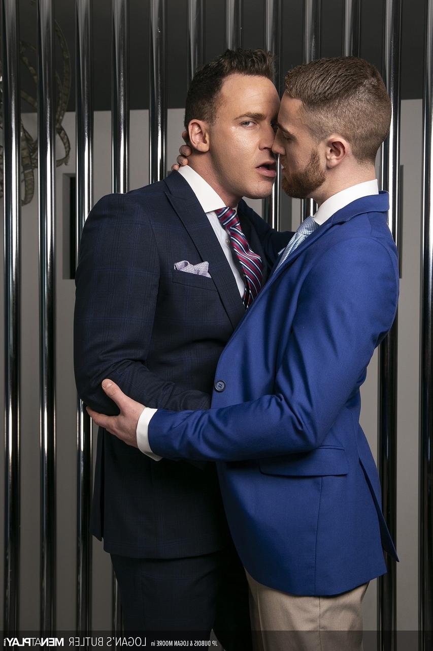 20P Amigos gays excitados JP Dubois e Logan Moore transam depois de uma reunião