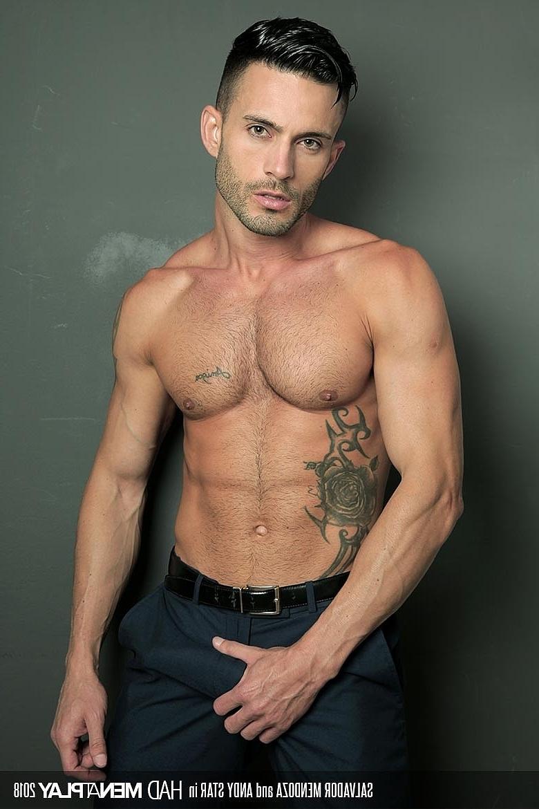 20P El moreno gay Andy Star follado por su jefe Salvador Mendoza en el trabajo