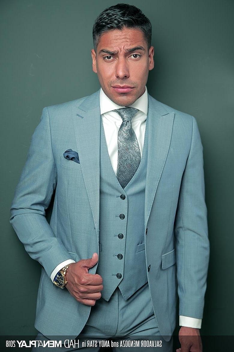 20P El moreno gay Andy Star follado por su jefe Salvador Mendoza en el trabajo