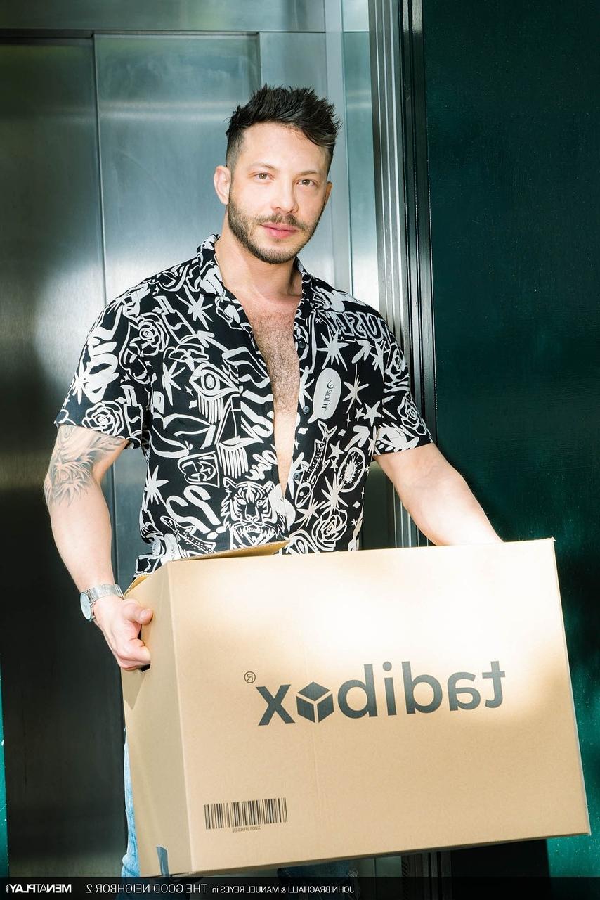 20P Os gays John Brachalli e Manuel Reyes se trocam e fazem sexo anal selvagem