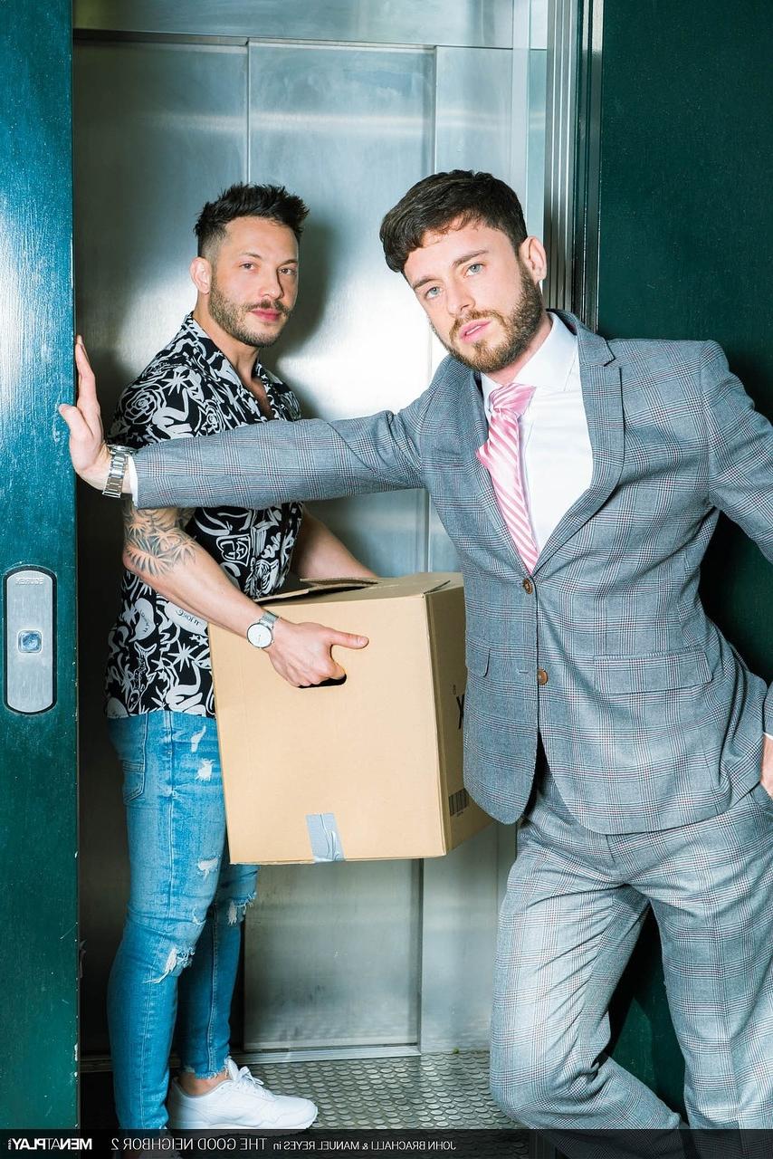 20P Os gays John Brachalli e Manuel Reyes se trocam e fazem sexo anal selvagem