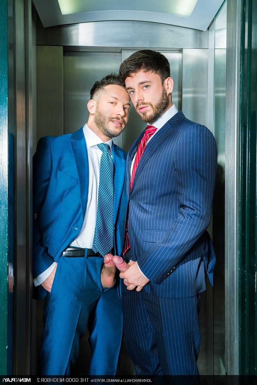20P Os gays John Brachalli e Manuel Reyes se trocam e fazem sexo anal selvagem