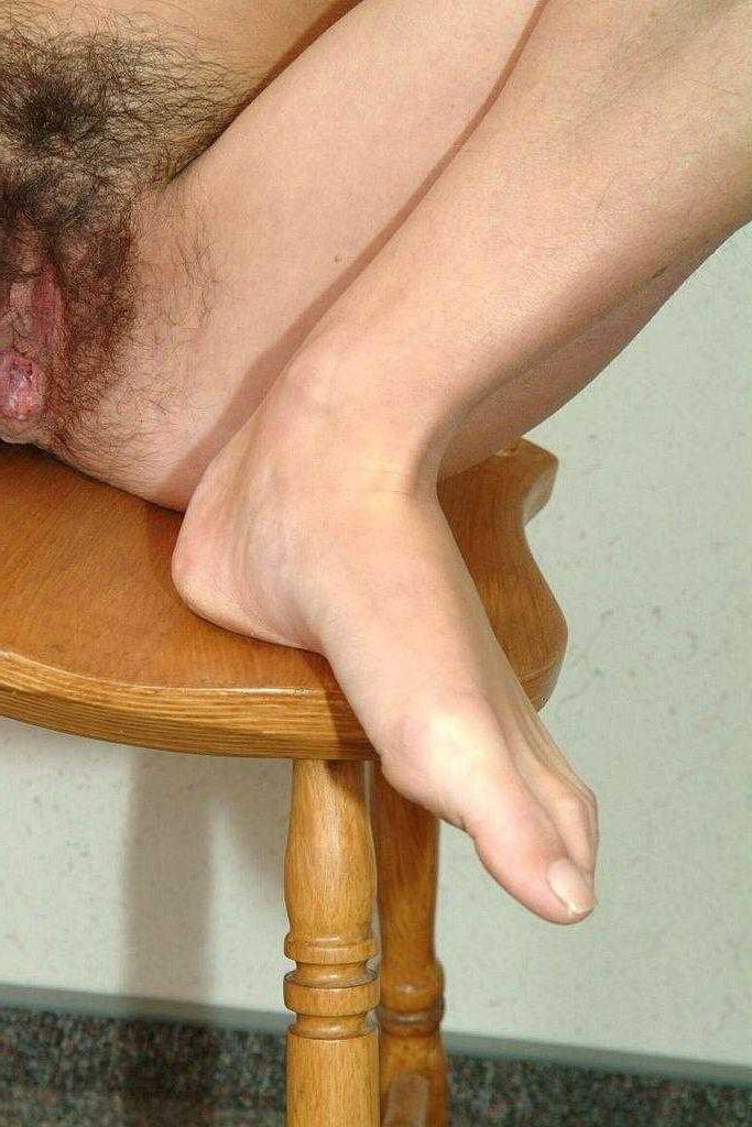 20P Older redhead plays with her natural pussy after getting totally naked
