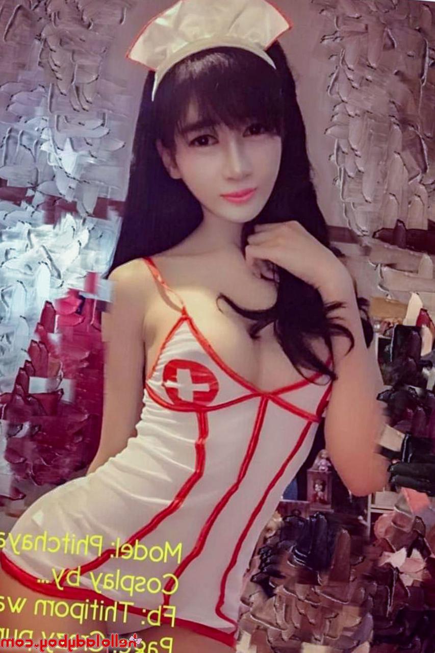 20P La transexuelle asiatique à couper le souffle Grace B pose de manière provocante dans sa compilation.