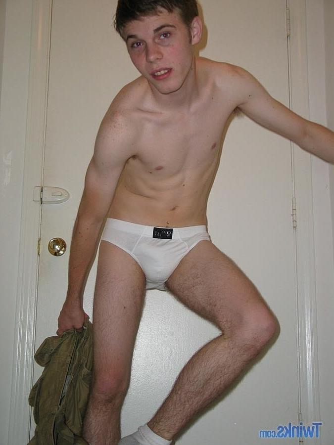 20P Caucasian twink Billy Gee strips and plays with his huge dick in the hallway