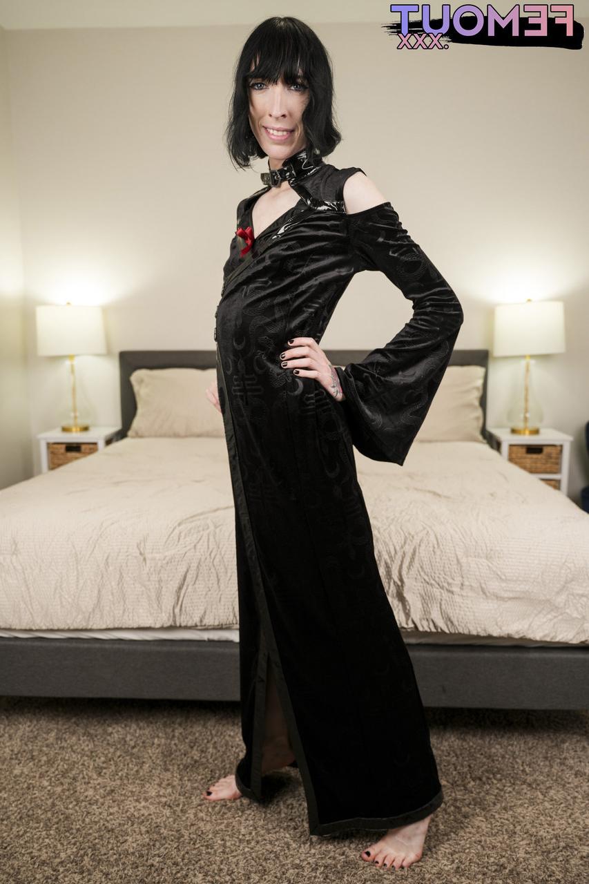 16P Femout XXX Gabby Graveyard