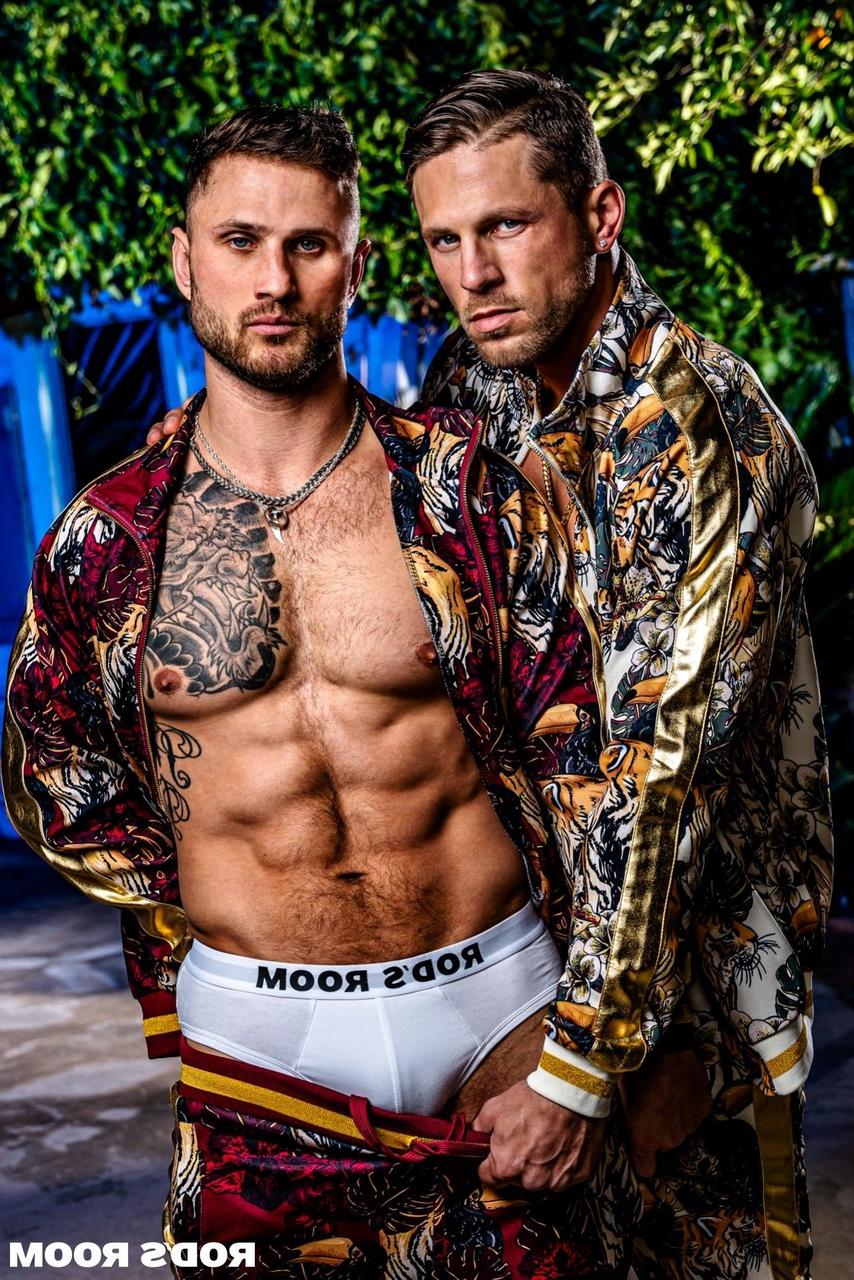 20P Gay hunks Blain OConnor & Roman Todd have anal sex after hot oral foreplay