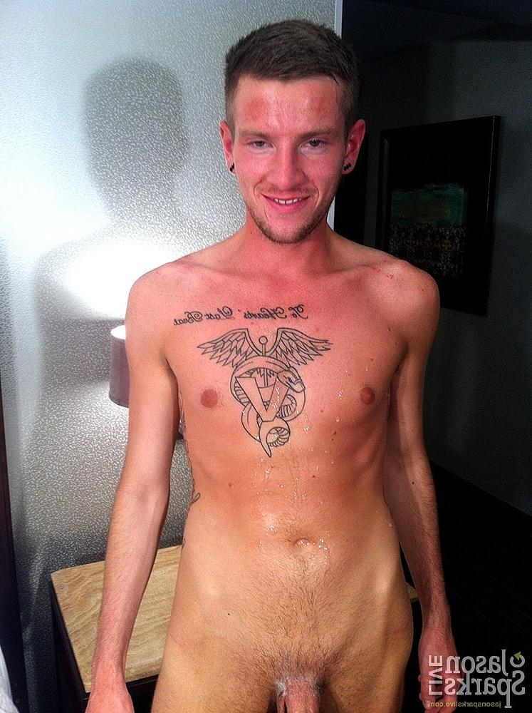 20P Los sexys gays americanos Brandon Atkins y Elliott Vance se montan la polla el uno al otro