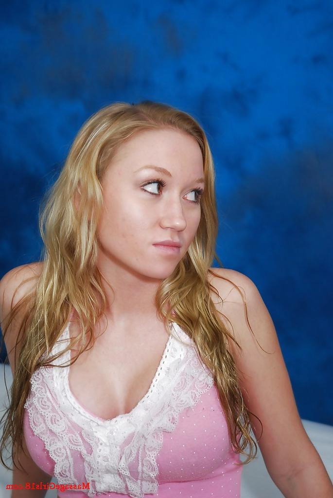 16P Flexy adolescente gata Madison S expõe delícias em antecipação à massagem