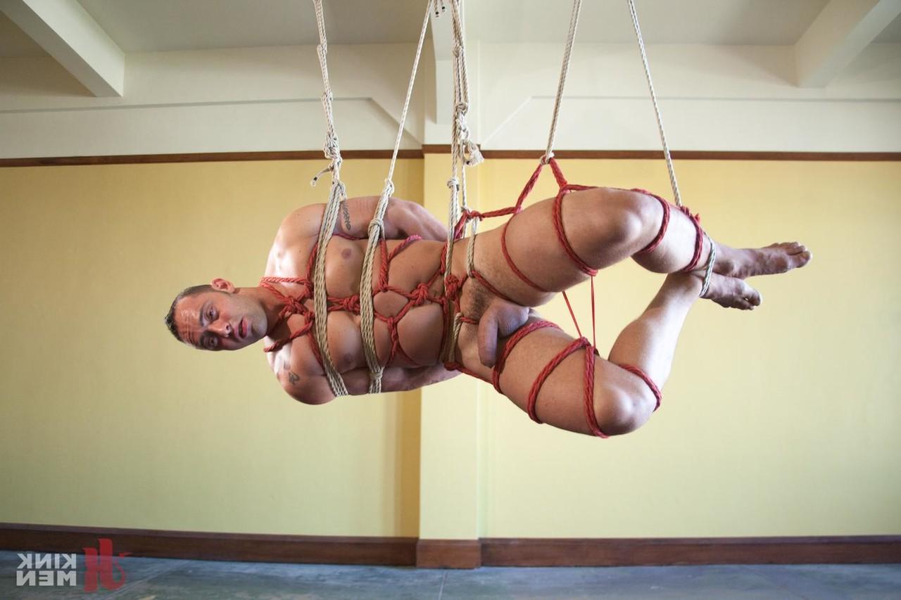 15P Men On Edge Fabio Stallone