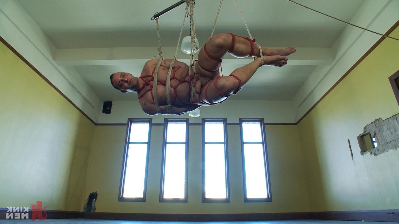 15P Men On Edge Fabio Stallone