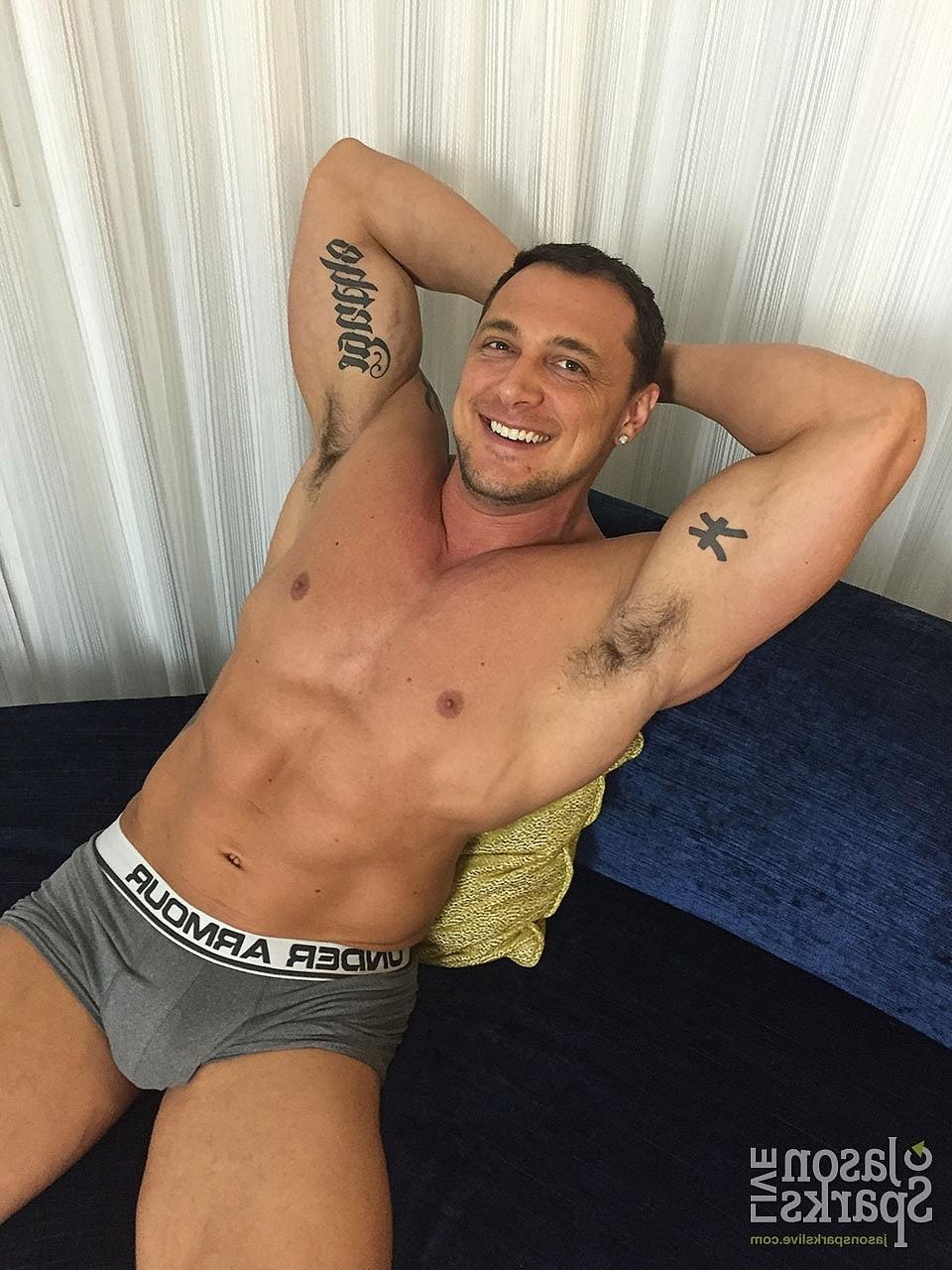 20P Muscular hunks stripping and fucking each other in a wild gay orgy
