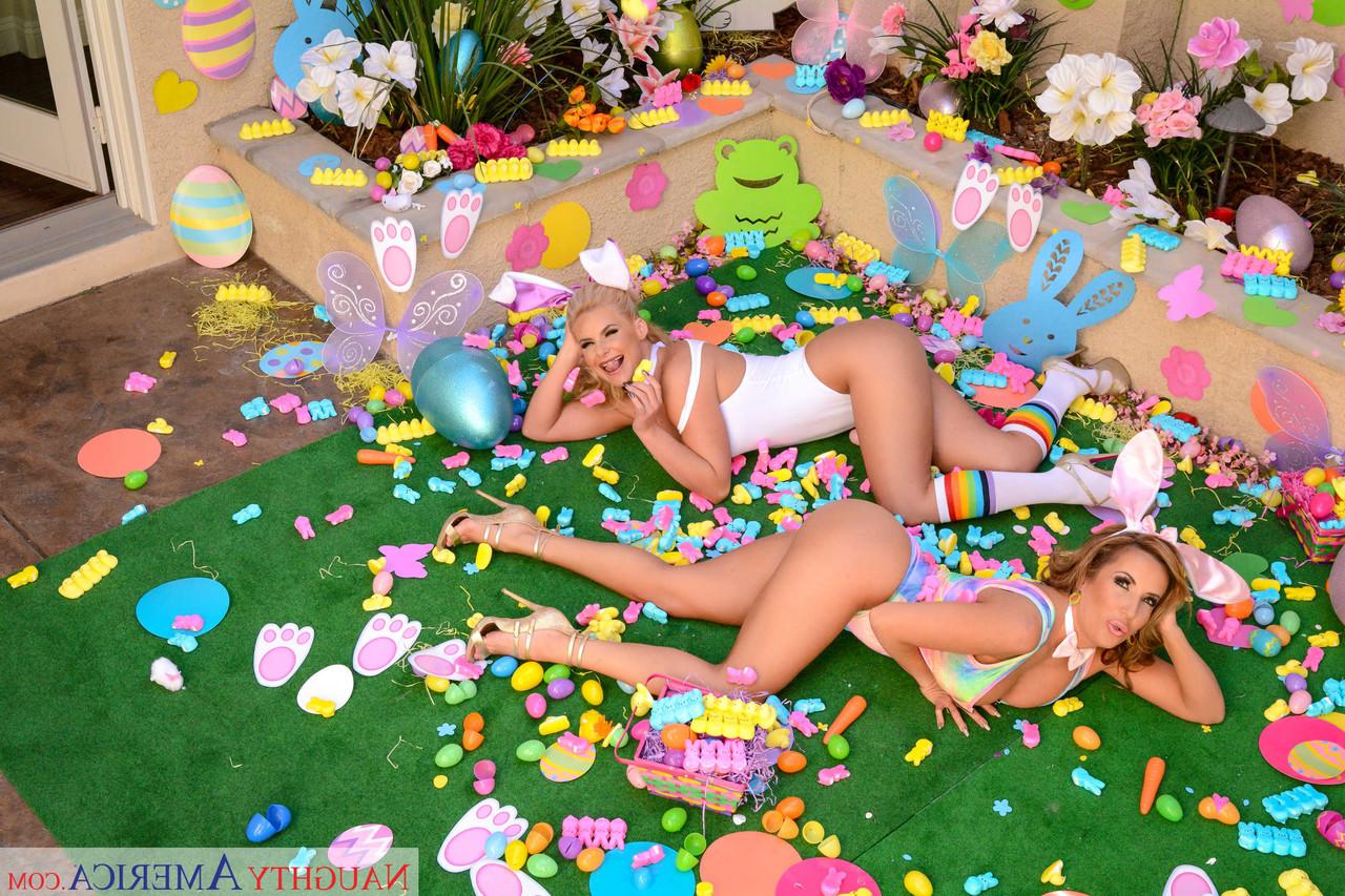20P Busty MILF bunny babes Richelle Ryan & Phoenix Marie romp naked in the candy