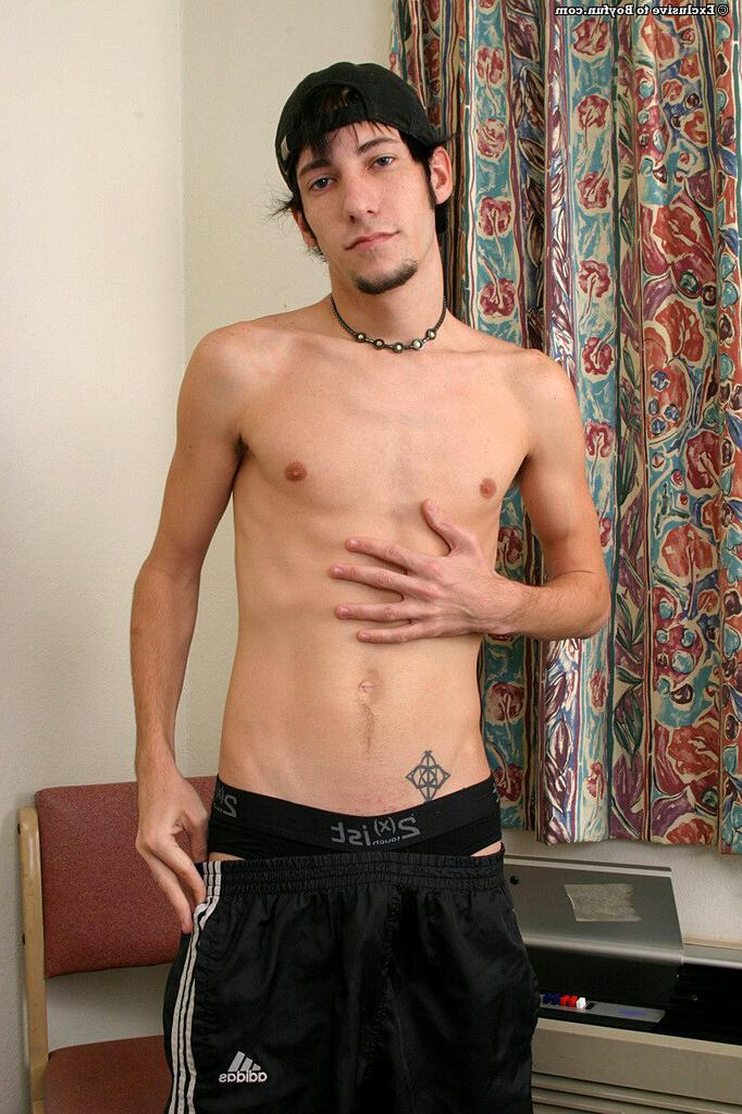20P Handsome boy Toby 1 shows off his big dick & jerks off in an indoor solo
