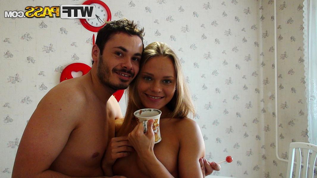 16P A garota amadora Mila e seu amigo fazem sexo em vários locais da casa