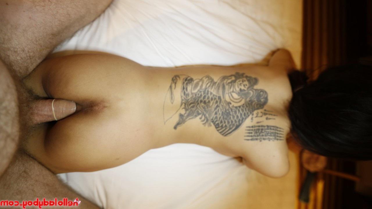 12P Olá Ladyboy estrelando Ai Sex Photos