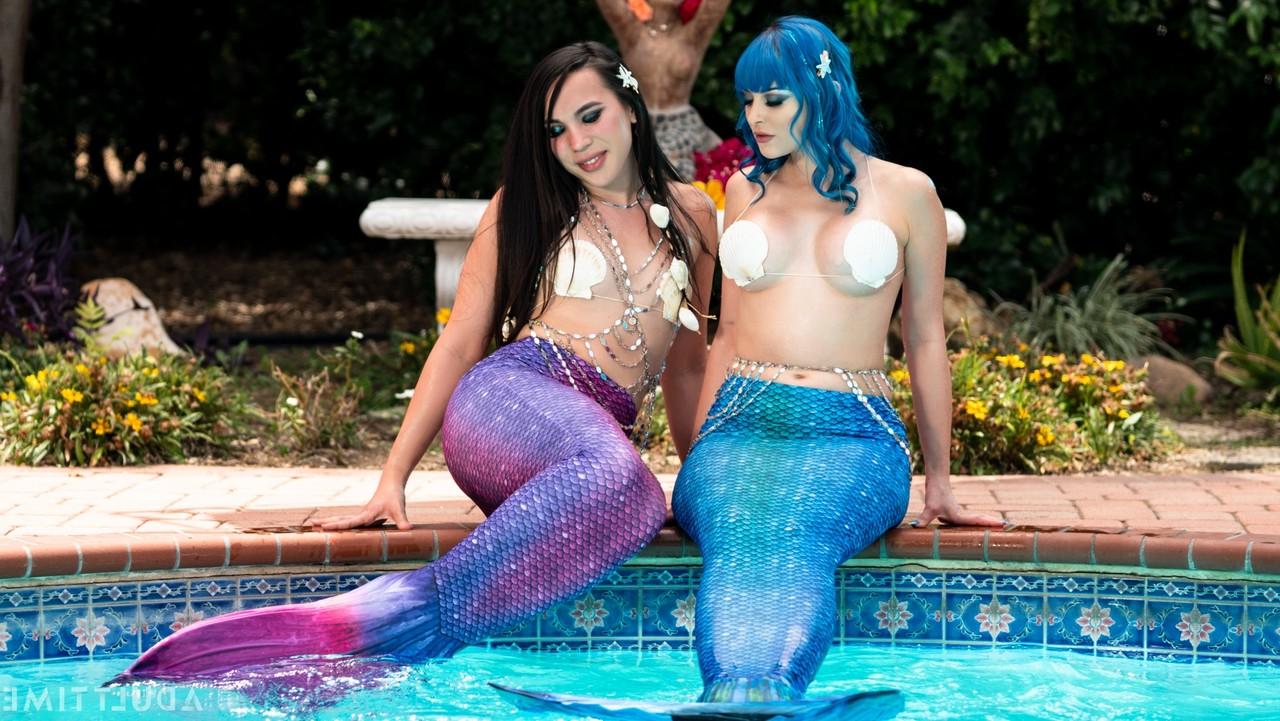 15P Transfixed featuring Jewelz Blu, Kasey Kei Naked Pictures