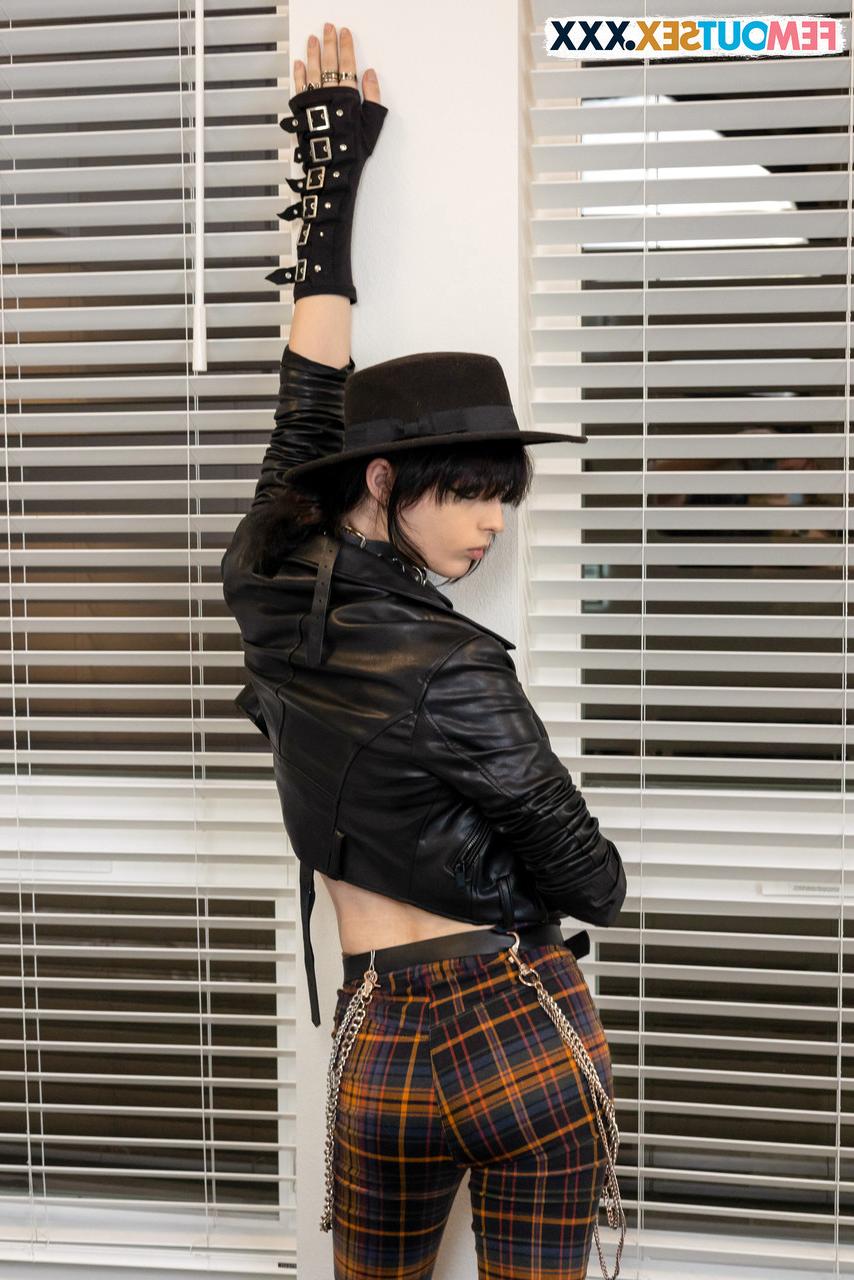 16P Femout XXX Kerri LaBouche, Liquid Jane