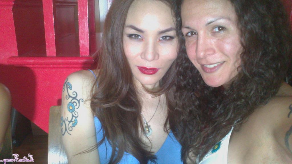 12P Latina Tranny avec Nicole Montero Sex Gallery