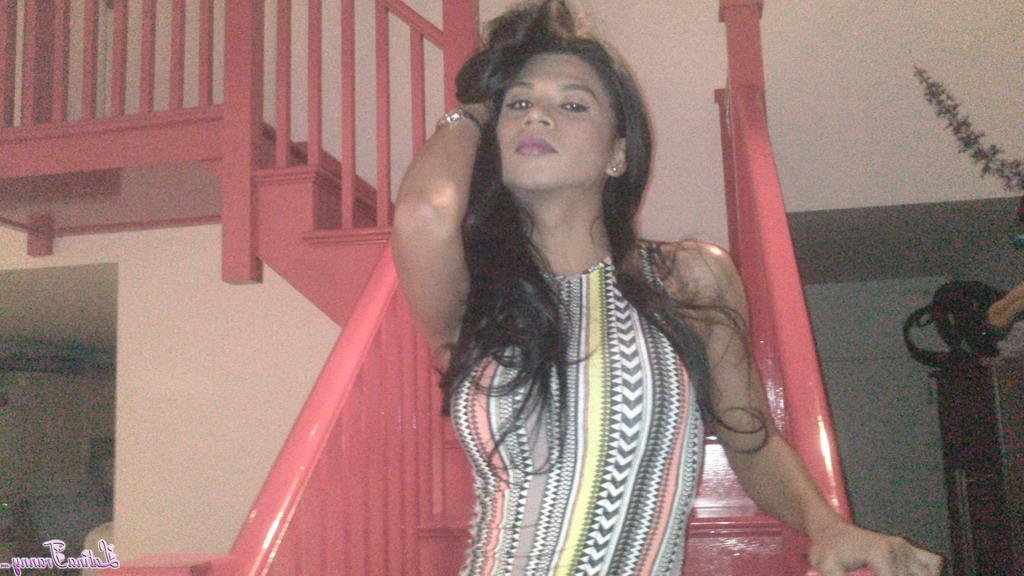12P Latina Tranny avec Nicole Montero Sex Gallery