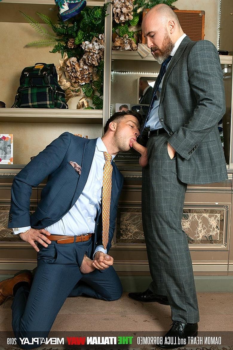 13P Homens gays Damon Heart e Luca Borromeo chupam o pau um do outro e fazem sexo anal
