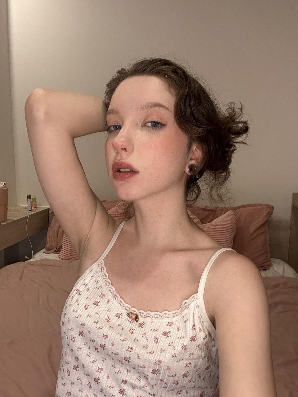 10P OnlyFans Sweety Nikky Sweety Nikky