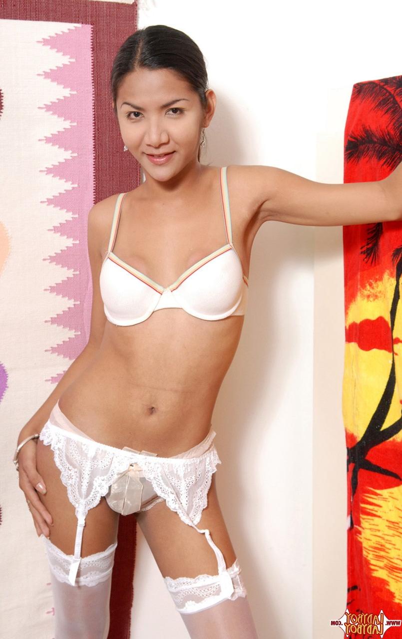 16P アジア人 Tgirl カサンドラ