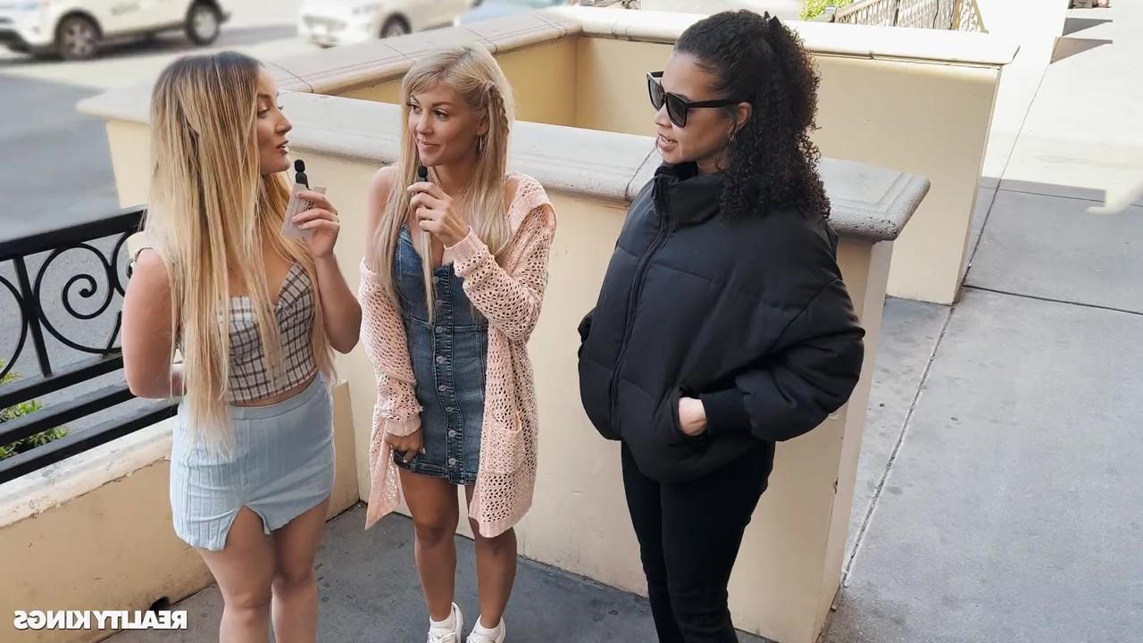 20P Les mamans lèchent les adolescentes Kayla Kayden, Arabelle Raphael, Maria Kazi