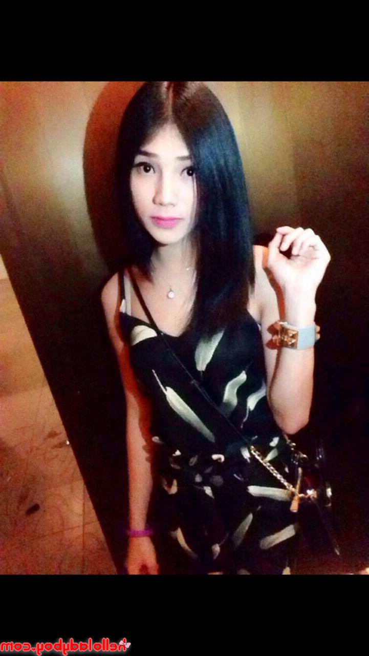 20P Hello Ladyboy 