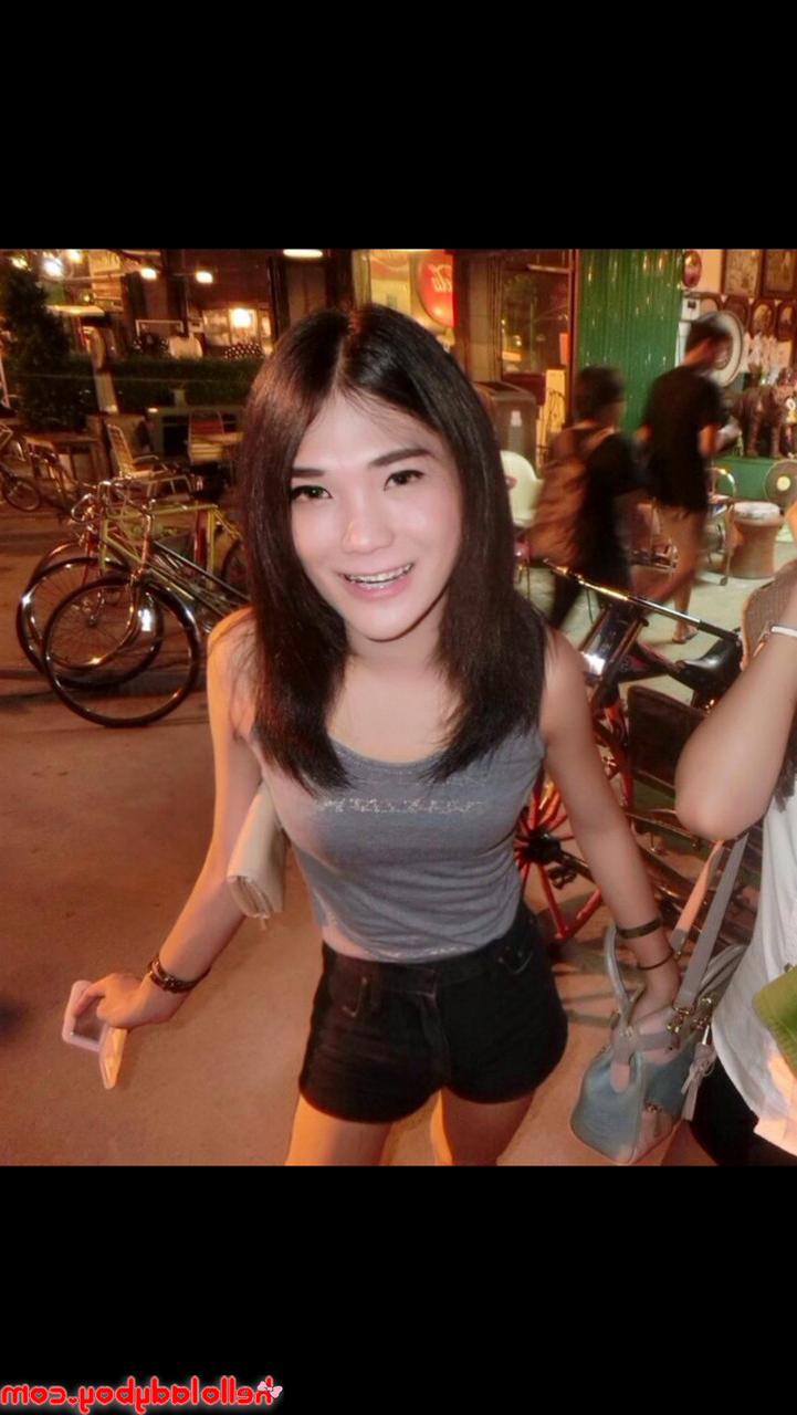 20P Hello Ladyboy 