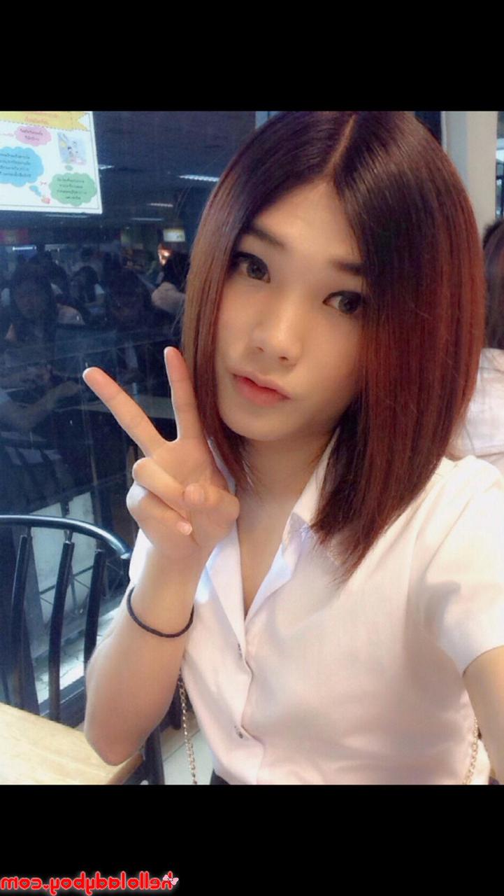 20P Hello Ladyboy 