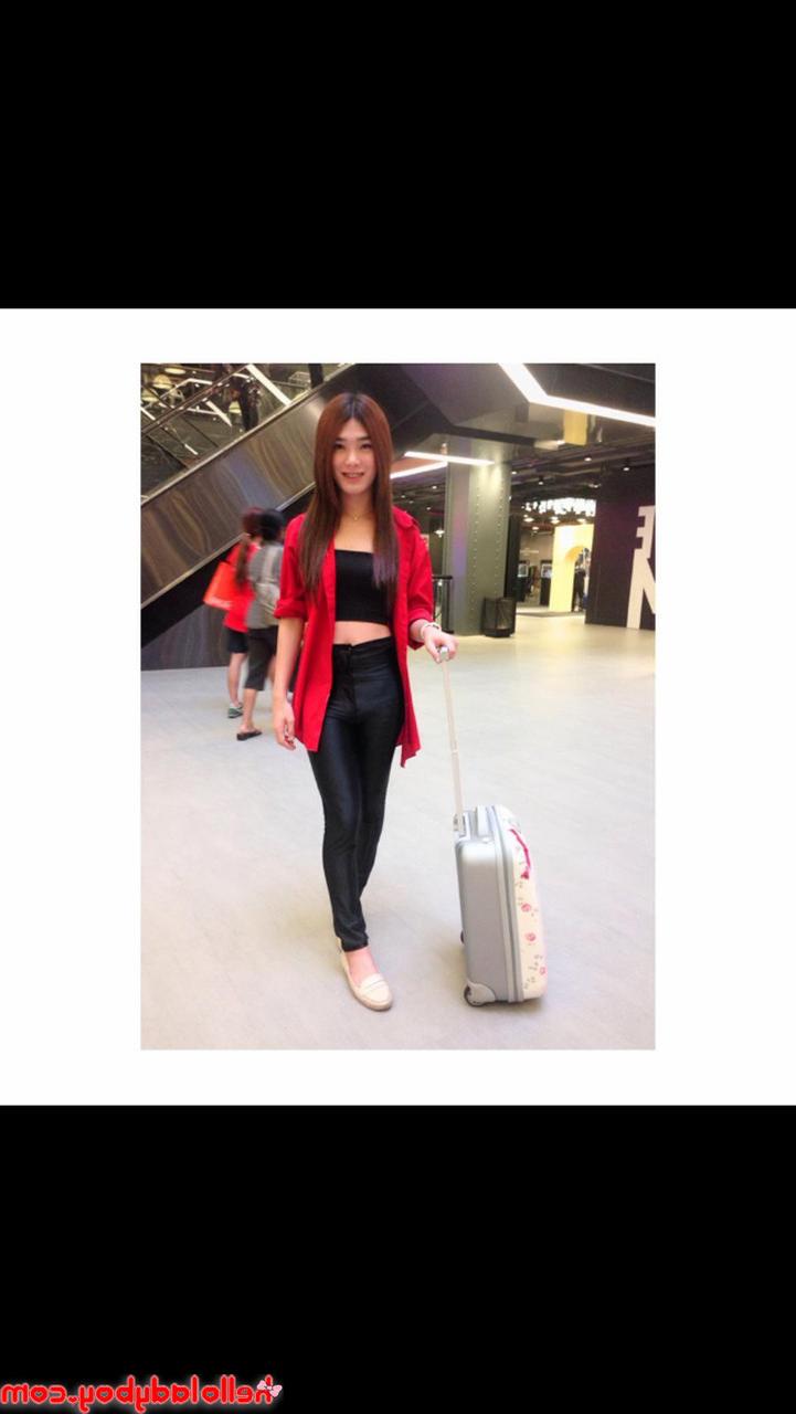 20P Hello Ladyboy 