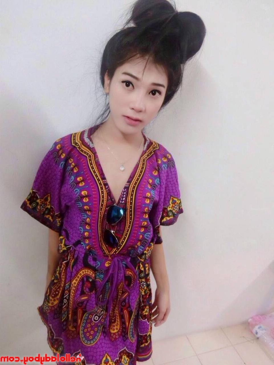 20P Hello Ladyboy 