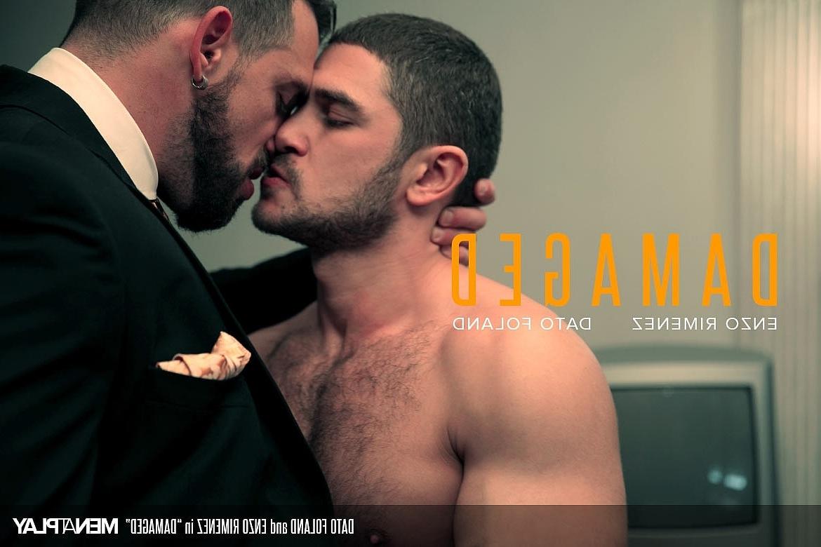 20P Los hombres gay Enzo Rimenez y Dato Foland se hacen una mamada y tienen sexo anal