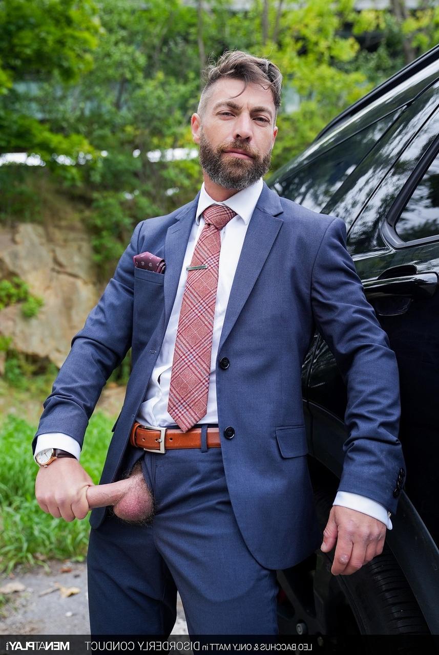 20P Gay policeman Leo Bacchus enjoys outdoor anal sex with a hot bottom