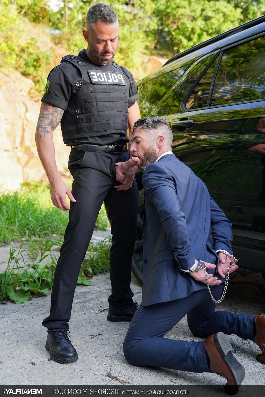 20P Gay policeman Leo Bacchus enjoys outdoor anal sex with a hot bottom