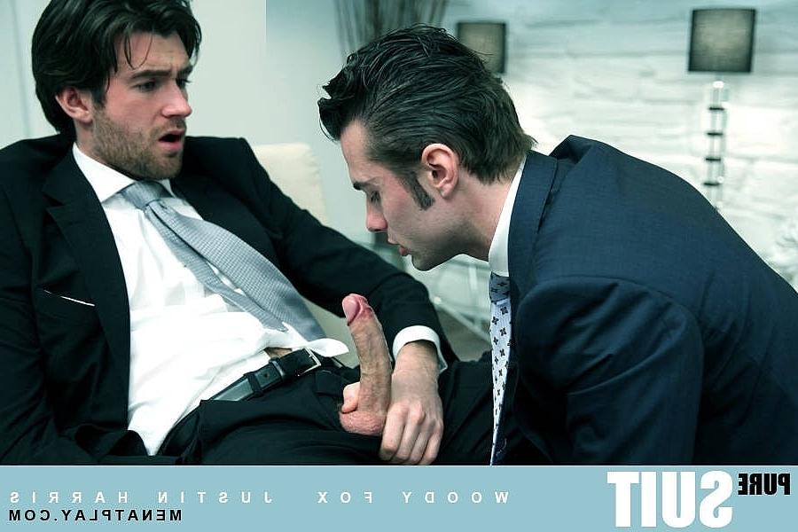 15P Los empresarios gay Justin Harris y Woody Fox tienen sexo a lo perrito en la oficina