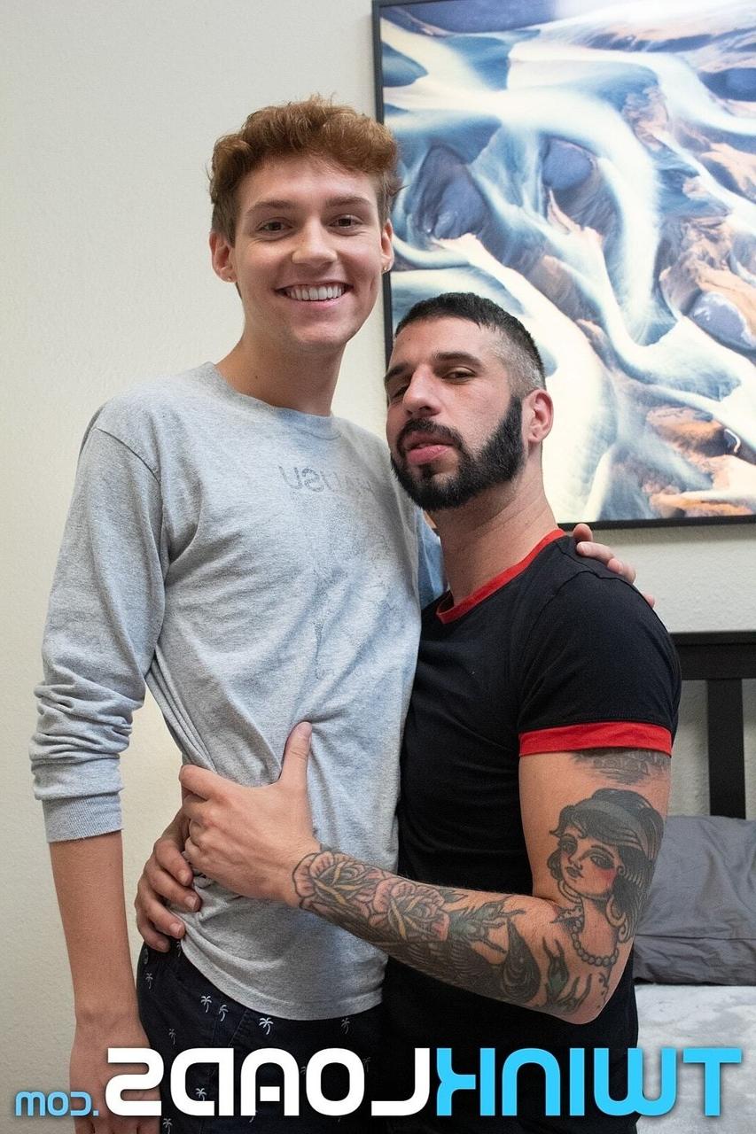 15P Twink Jack Bailey licking and fucking gay hottie Romeo Davis's hairy asshole