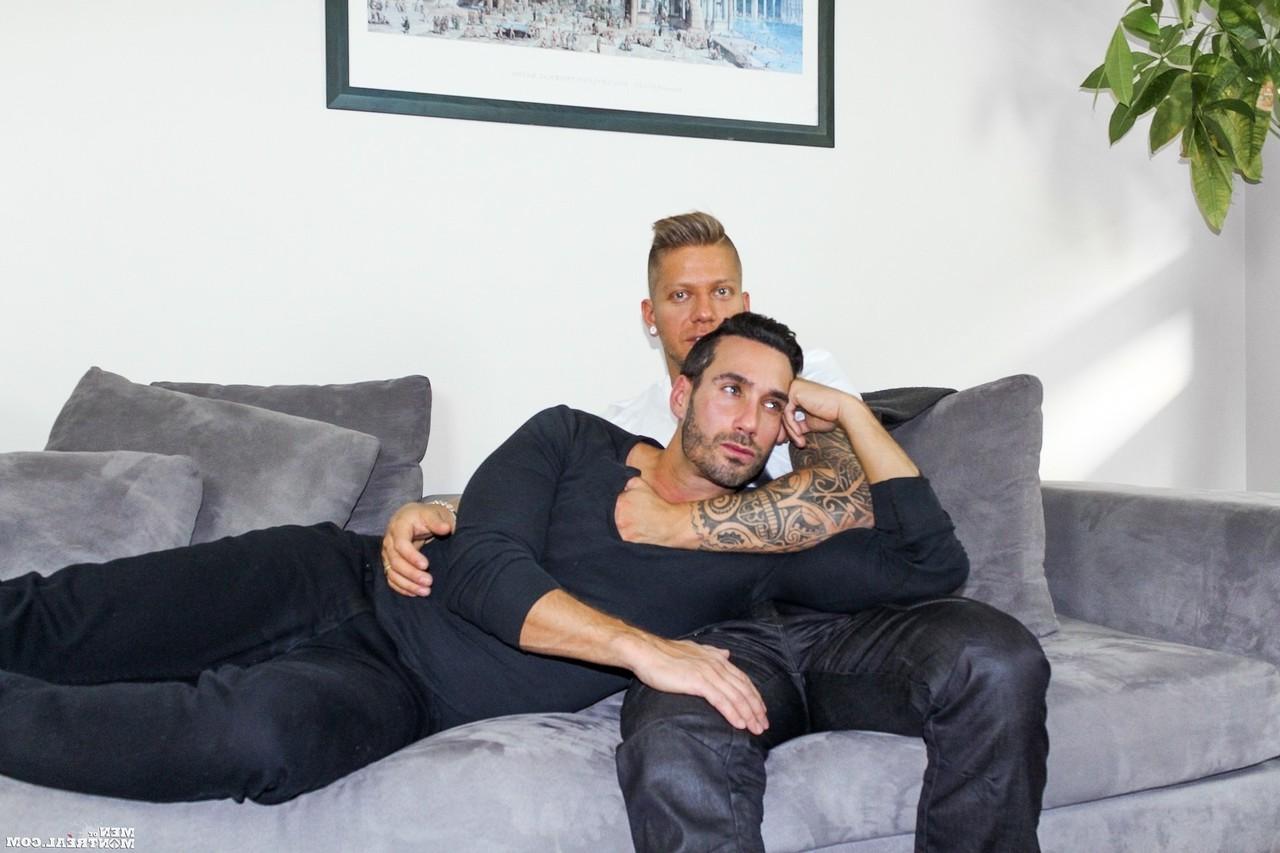 15P Homens gays musculosos Mam Steel e Alexy Tyler chupam o pau grande um do outro antes do sexo