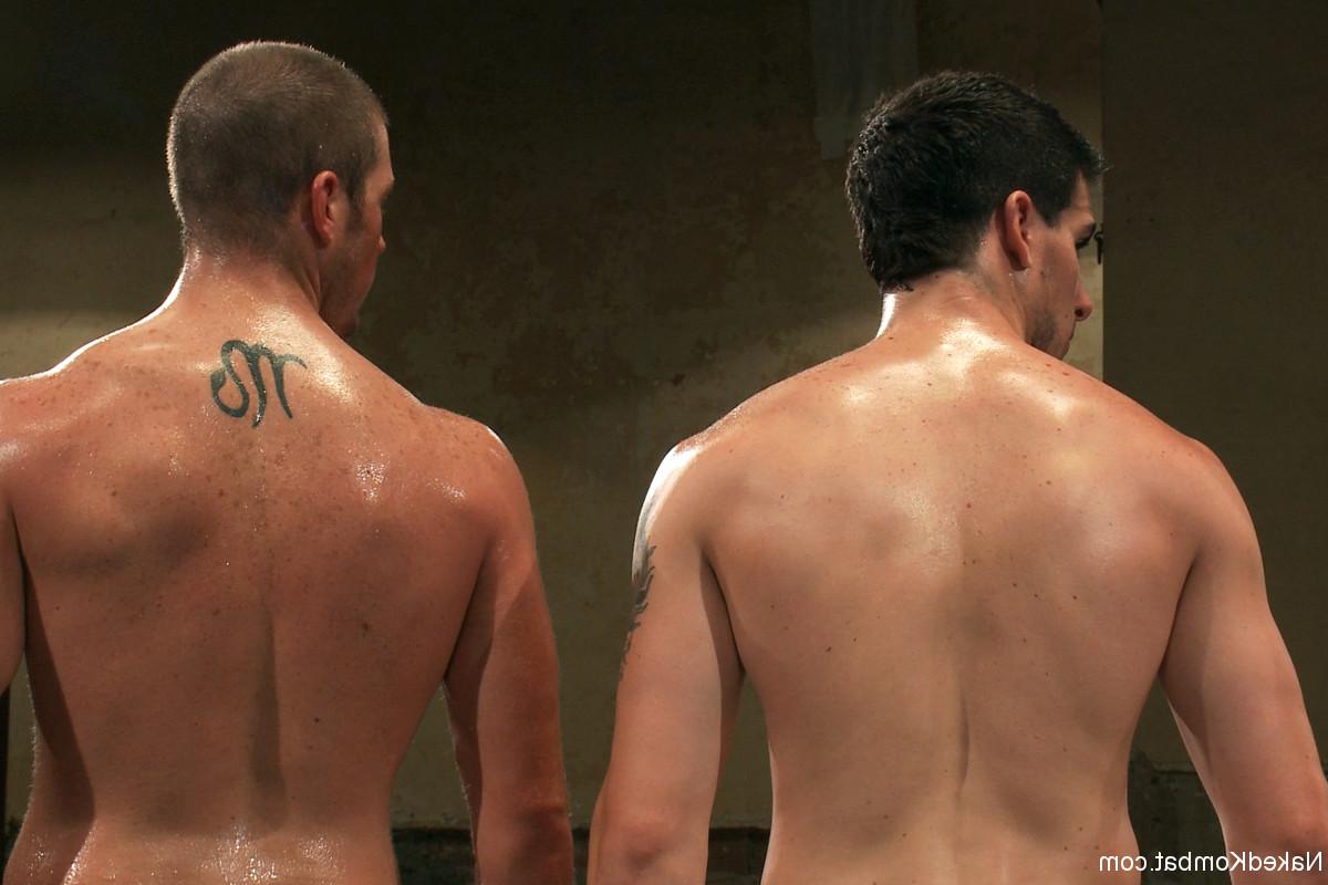 20P Kombat desnudo Leo Forte, Blake Daniels, Tanner Wayne, Tyler Alexander