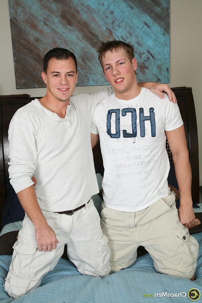 20P Tall gay dudes Sebastian and Jayce fuck in missionary & doggystyle positions