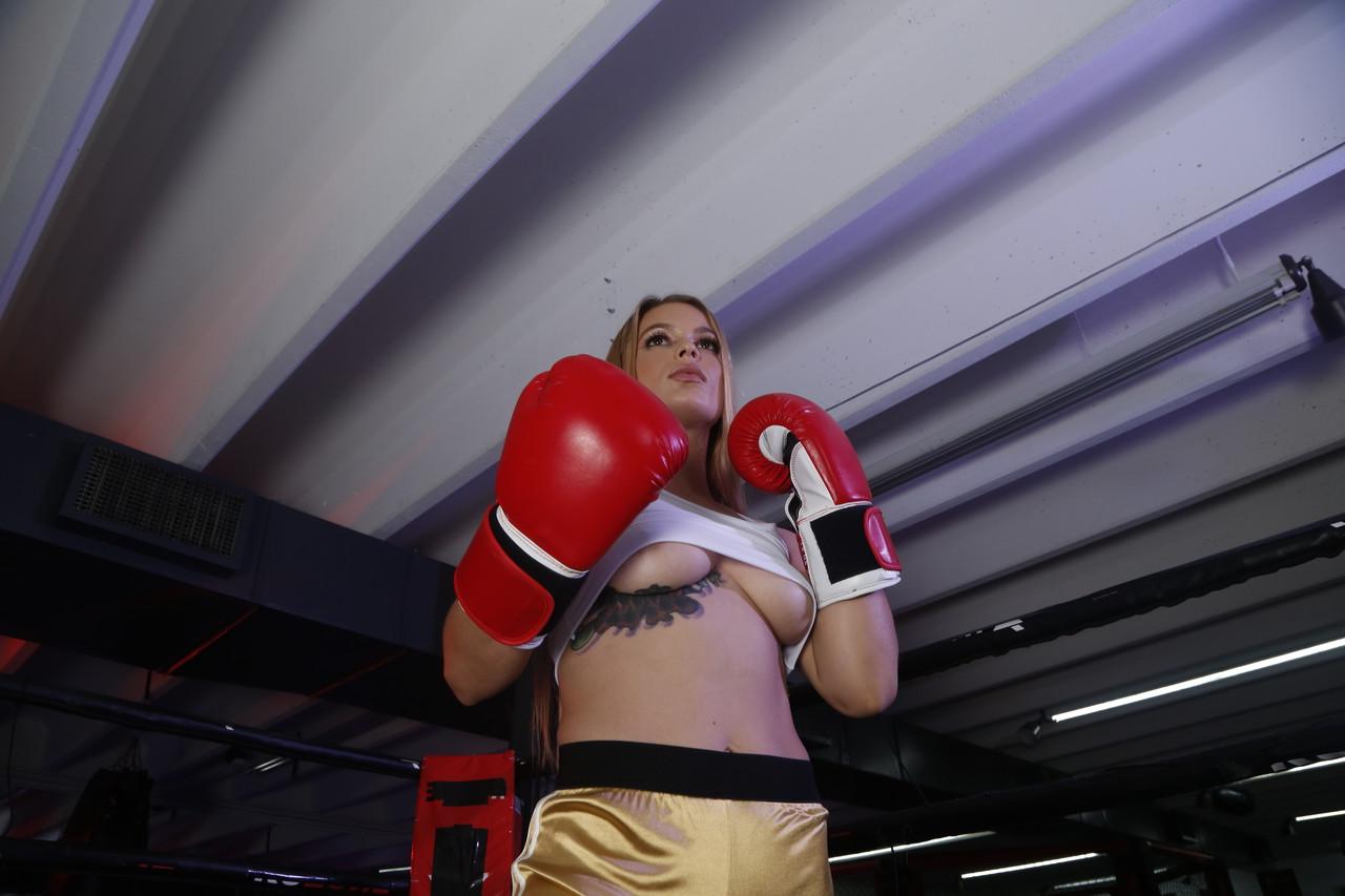 20P Blonde boxer Sloan Harper enjoys wild hardcore sex with her coach
