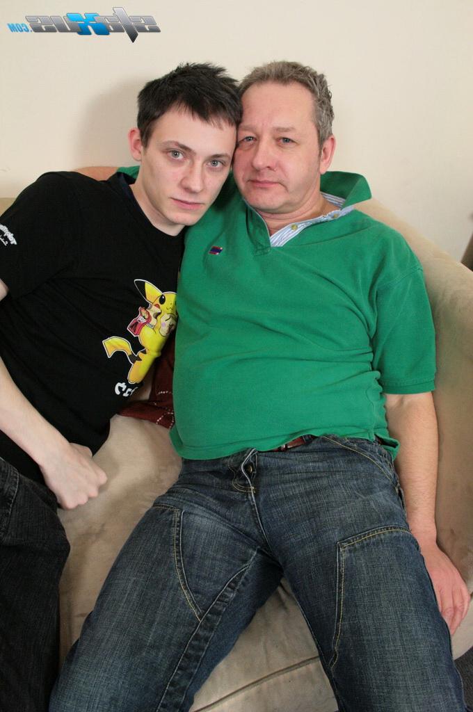 20P Lustful British twink banging hard his old stepdaddy on the sofa