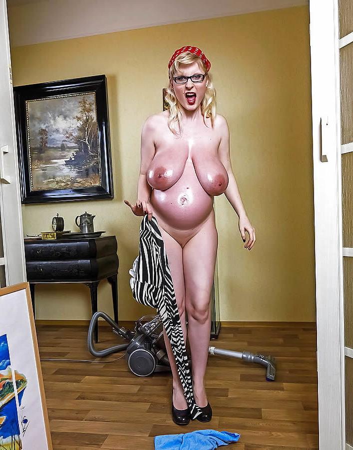 15P La MILF embarazada Casey Deluxe lubrica sus grandes tetas naturales y su abultada barriga