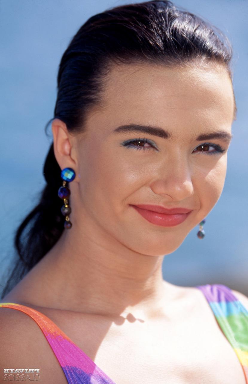 12P Dark haired female partakes in a hardcore DP near the sea while vacationing