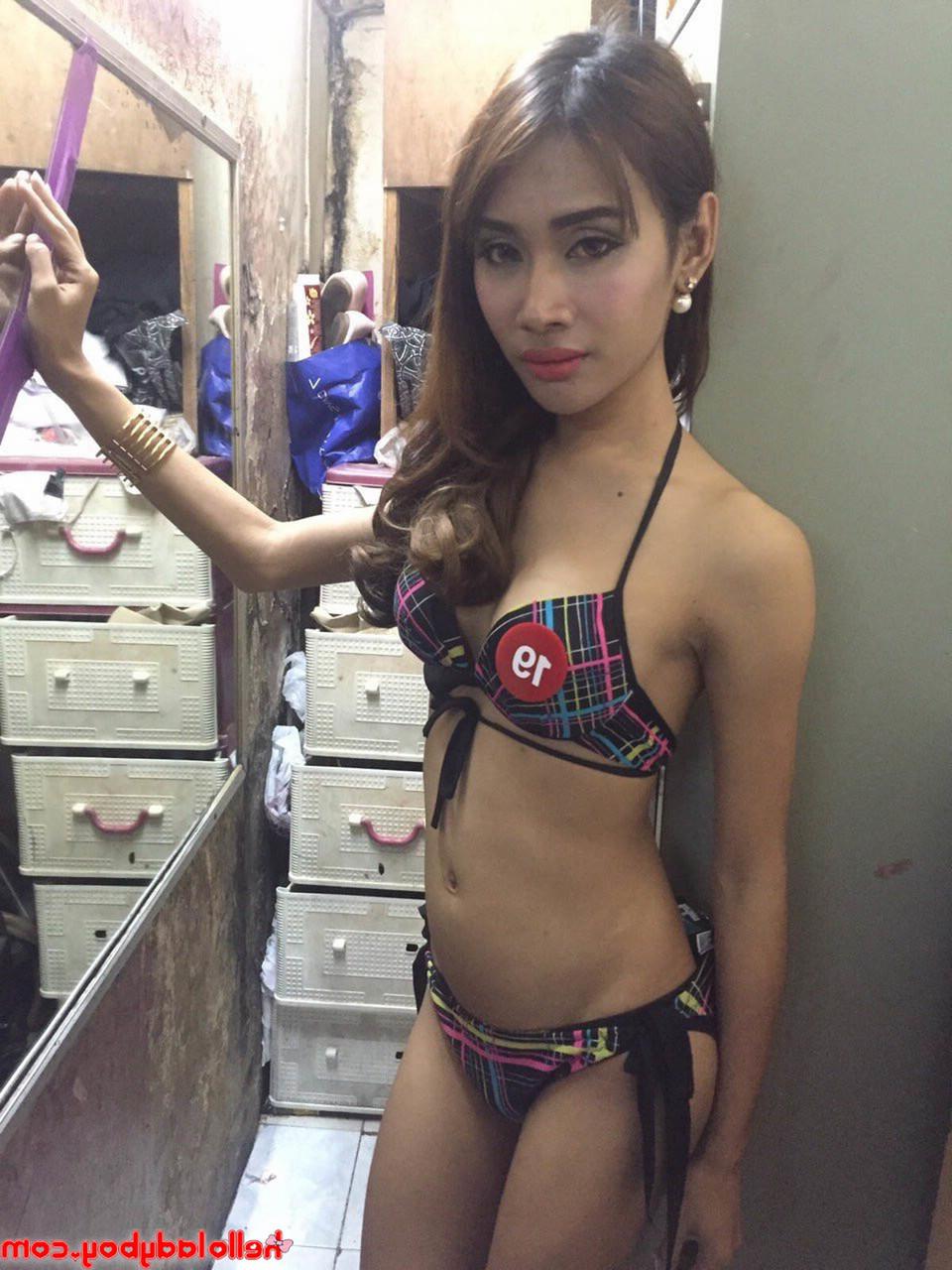 20P Hello Ladyboy 