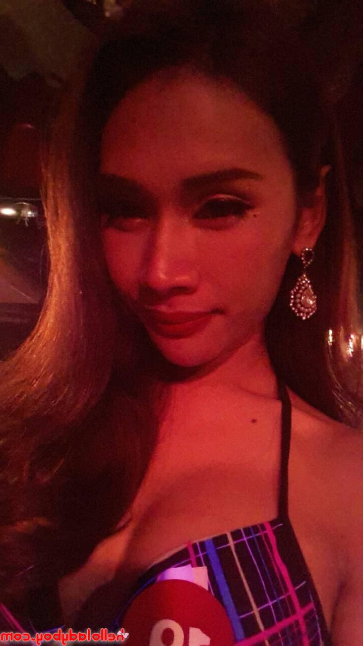 20P Hello Ladyboy 