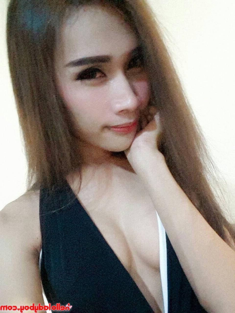 20P Hello Ladyboy 