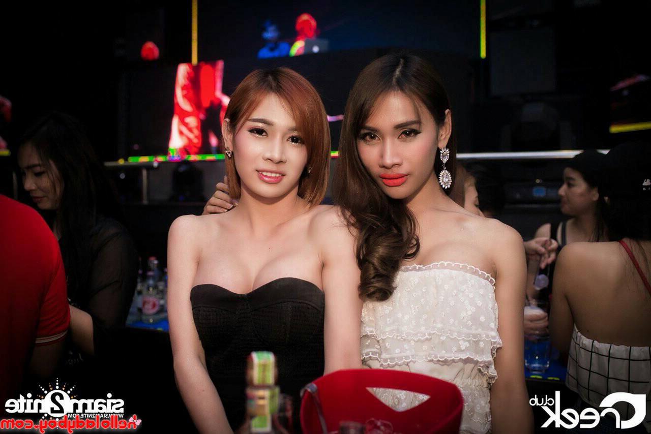 20P Hello Ladyboy 