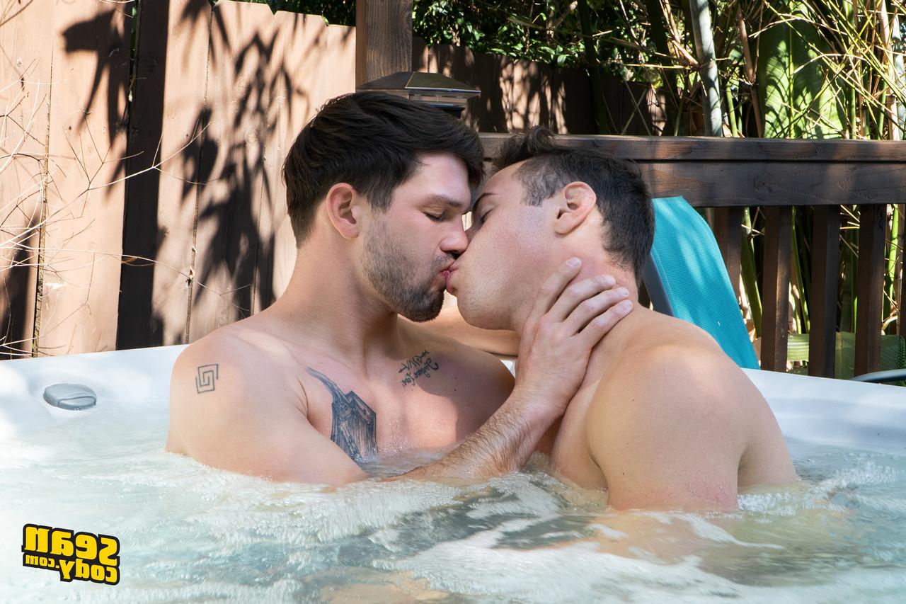 11P Sean Cody Brysen, Kyle